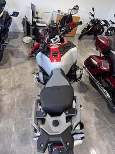 Moto tout-terrain double usage 1300cc Boxer Twin - Product Image 2