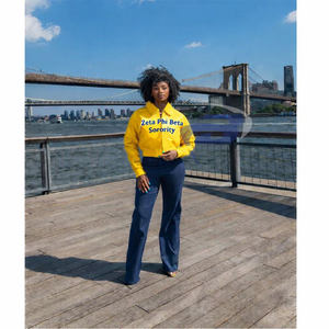 เสื้อแจ็คเก็ตวาร์ซิตี้แบบปกติของชมรมนักศึกษาหญิง Zeta Phi Beta  งานปักลายชมรมนักศึกษากรีก  ทำจากหนัง PU สไตล์สตรีทแวร์ พร้อมดีไซน์แบบกำหนดเอง - Product Image 3