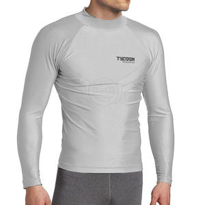 Rash Guard Streetwear Style Camisa de compresión para uso informal y Atlético Rash Guard - Product Image 1