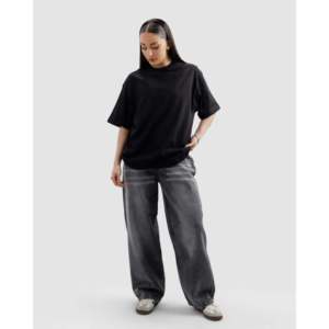 Camiseta Esencial Negra 100% Algodón, Transpirable, Antiarrugas, Casual, Ajustada, Corta, Estampado Sólido, 180 Gramos, Tejido Jersey - Product Image 4