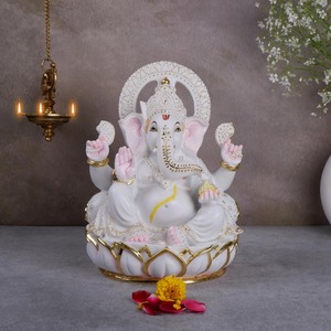 Statue de Ganesh en marbre faite à la main exquise à la demande pour Pooja Room Mandir cadeau spirituel au prix d'exportation - Product Image 1