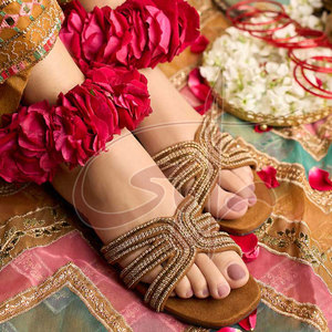 Nueva Llegada, Sandalias Antideslizantes para Mujer Más Vendidas, Suela de Cuero Genuino Hecha a Mano, Forro de Terciopelo, Hecho en Pakistán - Product Image 2