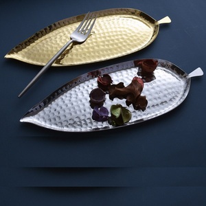 Bol en forme de cœur durable et écologique en alliage d'aluminium, en cuivre et en métal, décoration intérieure de style Art déco pour cadeaux. - Product Image 2