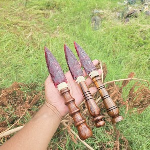 Hermoso Cuchillo de Obsidiana Roja Tallado a Mano de Primera Calidad, de 10 Pulgadas, con Mango, Punta de Flecha, para Rituales, Amuleto - Product Image 6