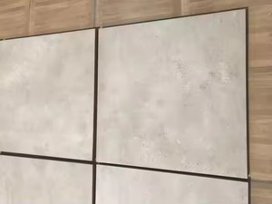 Baldosas de Porcelana con Aspecto de Granito Resistente para Exteriores, Baldosas de 20mm de Espesor, Función de Ladrillo Firebrick para Estacionamiento, Salas de Cerámica, Baños, R11, 60x60cm - Product Image 2