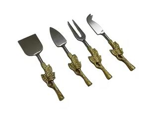 Ensemble élégant de serveurs à fromage en acier inoxydable faits à la main avec poignée noire - Product Image 5