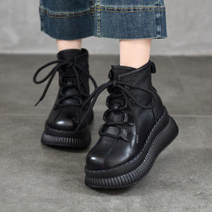 Bottes hautes pour femme à boucle, avec détail de sangle latérale, style mode affirmé - Product Image 2