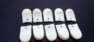 Dientes de alce de hueso natural hechos a medida con agujeros individuales adecuados para diseñadores de joyas de hueso y Artesanos Nativos para reventa - Product Image 5