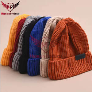 Bonnet d'hiver chaud personnalisé de qualité supérieure pour hommes et femmes Bonnets en tricot personnalisés avec propre logo Motif camouflage - Product Image 3