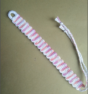 Bracelet d'amitié ondulé de haute qualité à offrir en cadeau d'anniversaire *PERSONNALISABLE* - Product Image 1