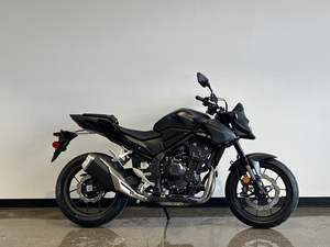 Disponible dès maintenant : Nouvelles motos CB500F (ABS) 2025 en stock - Product Image 3