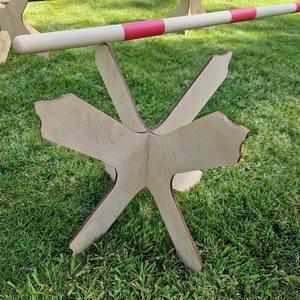 Set de Salto de Obstáculos Ajustable para Caballos de Juguete con 2 Obstáculos de Madera, Equipo de Entrenamiento de Cavaletti de Pino de 110 cm para Práctica al Aire Libre - Product Image 2