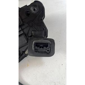 VOLKSWAGEN โปโล ซีรีส์ที่ 5 (09>17) ตัวล็อคด้านหน้าซ้าย 5K1837015B CUS - Product Image 6