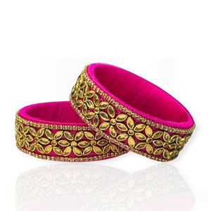 Ensemble de bracelets en métal avec design de fil rose vif tendance Bordure de perles plaqué or Vêtements de fête de mariage à prix de gros - Product Image 1