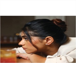 ต่างหูผู้หญิงคุณภาพสูง ชุบทองคำแท้ 18k ประดับเพชรเลี้ยงในห้องปฏิบัติการ สี D ความใส VS น้ำหนัก 0.16 กะรัต ได้รับการรับรองจาก IGI - Product Image 4