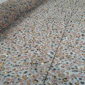 Tissu 100% polyester pour robes de mariée broderie cousue à la main et perles maille importé couture tissu travaillé - Product Image 6