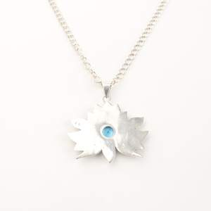 Pendentif de mode pour femme en alliage de cuivre, topaze bleue, fleur de lotus oxydée, pierre de naissance de décembre, bijoux d'Halloween, certifié IGI - Product Image 3