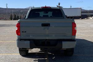 Toyota Tundra TRD Pro 2021 d'occasion en excellent état - Product Image 2