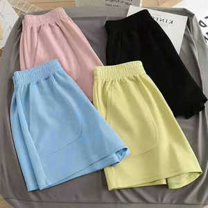2025 été Shorts de sport pour femmes taille moyenne ample jambe large Gym Yoga pantalon couleur unie pantalons chauds pour les activités littéraires décontractées - Product Image 4