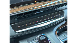 Autos Usados Asequibles, Cadillac Escalade Premium Luxury 4WD - Product Image 4