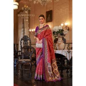 Vestido de boda de diseñador, ropa de boda de diseñador, trabajo en el borde y Pallu atractivo, fabricante de la India - Product Image 1