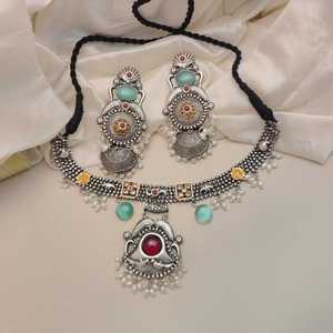 Conjunto de collar y pendientes de joyería de fusión SAANVI de alta calidad | Vendedor superior | Hecho EN LA India para suministro a granel - Product Image 2