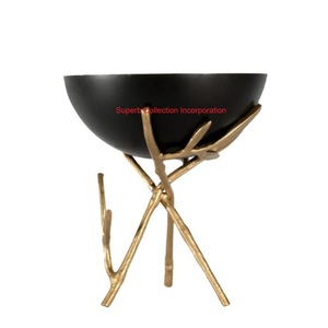 Brûleur d'encens en métal doré de qualité exclusive avec support au design floral Brûleur Bakhoor pour la décoration de villégiature Fournitures d'hôtel Bon prix - Product Image 4