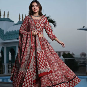 Dernière collection de tenues traditionnelles de créateur très demandées, Lehenga Choli en pur coton avec dupatta, imprimé à la main pour les mariages et Diwali - Product Image 1