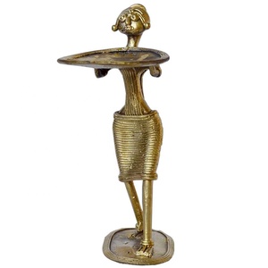 Nuevo estilo hecho a mano Tea Light Metal Candle Holder Nuevo diseño de lujo Venta caliente Nuevo diseño Fancy Candle Stand - Product Image 2