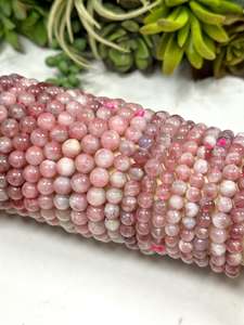 Bracelet perlé en rubellite naturelle pour l'équilibre émotionnel et l'amour pour un motif en forme de boule cadeau - Product Image 3