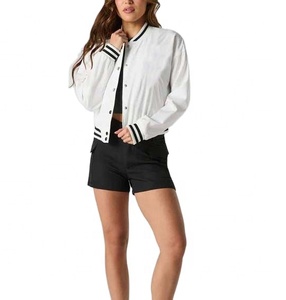 Chaquetas Varsity Cortas de Satén Personalizables, Chaqueta Universitaria de Satén Sublimado de Alta Calidad para Damas, Chaquetas Cortas de Béisbol para Mujer - Product Image 4