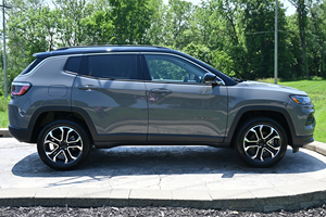 Good deal for 2022 J e e p Compass Limited 4WD LHD RHD - Product Image 6