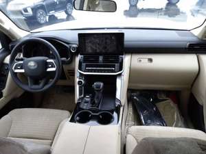 SUV de luxe d'occasion vérifié 4x4, 3,3 L V6 Turbo Diesel Automatique, 7 places, 0 km, Édition 70e anniversaire - Product Image 2