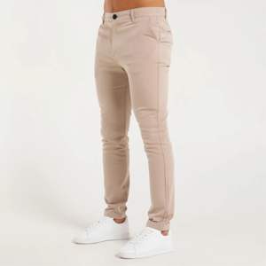 ชิโนทรงสลิมฟิต-ดีไซน์ทรงเรียวสวมใส่สบายพร้อมห่วงเข็มขัด5เส้นซิปลอยและหนังเทียมที่เอวด้านหลัง - Product Image 1