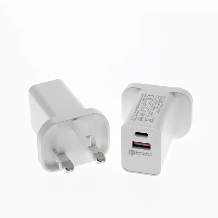 Prise royaume-uni 3 broches 18w PD type-c chargeur rapide OEM LOGO paquet adaptateur d'alimentation de téléphone portable câble usb-c pour Iphone