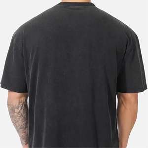 T-shirt uni en vrac international Outfitize avec poche poitrine, épaules tombantes - Product Image 2