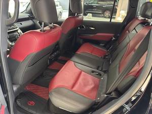 2024 LC 300 V6 Turbo Diesel 4x4 Automatique Toit ouvrant Sièges en cuir foncé 6 places Euro VI Garantie 5 ans SUV en alliage d'aluminium LED - Product Image 2
