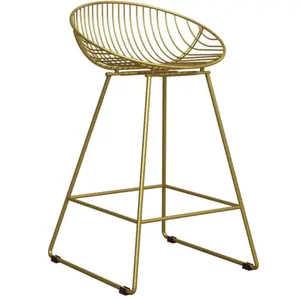 Le dernier tabouret de finition d'or de style populaire assis côté de meubles modernes pour le tabouret de salon avec le meilleur prix