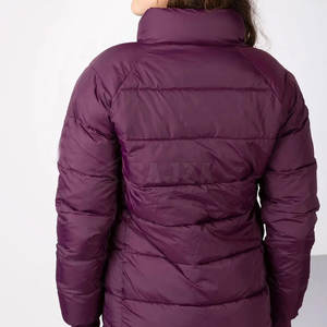 Chaqueta acolchada cálida para mujer con diseño de cuello alto y costuras duraderas para uso diario en invierno - Product Image 3