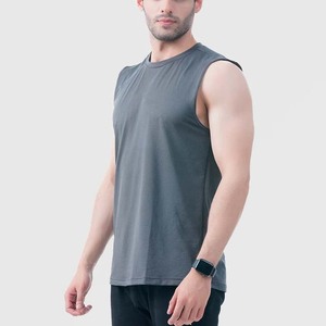 Débardeurs de coupe régulière pour hommes Chemise sans manches en coton doux avec broderie Logo Design Casual and Gym Wear Débardeurs pour hommes - Product Image 2