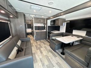 Usado 2023 F-o-r-e-s-t R-i-v-e-r F-r3 32D-S - Product Image 4