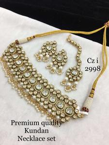 Graceful Kundan Mosaic <b>Bridal</b> <b>Jewelry</b> <b>Set</b> With Necklace And Earring Pair Designed For Grand Wedding And Party Wear Manufacturing - Product Image 1