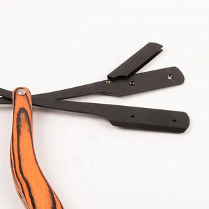 Navaja de Barbero Profesional Hecha a Medida con Doble Hoja Afilada, Nuevo Modelo, Mango de Madera para Salón - Product Image 3