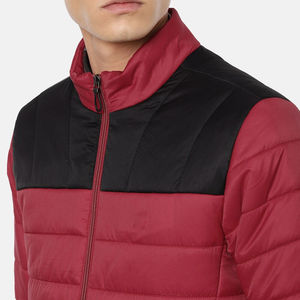 Blouson matelassé léger en toile pour homme, personnalisé OEM, haute qualité, manches longues, col à capuche, décoration en fourrure, fermeture éclair - Collection 2026 - Product Image 6