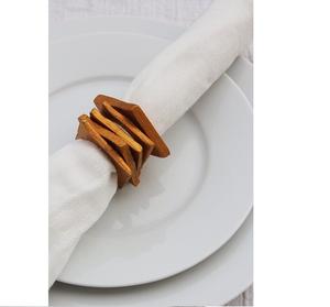 Anneaux de serviette en bois durables avec finition lisse pour table à manger moderne - Product Image 1