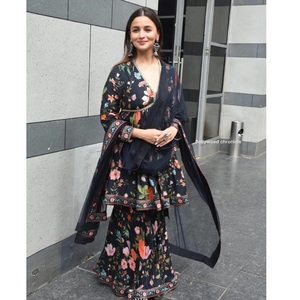 Costume indien de créateur pour femmes robe imprimée numérique en soie crêpe pakistanaise Salwar Kameez dernières fêtes de mariage tarif de gros - Product Image 1