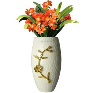 Vase à fleur en métal martelé blanc, fournisseur indien, pot de fleur décoratif de table pour mariage à domicile, nouveauté - Product Image 1