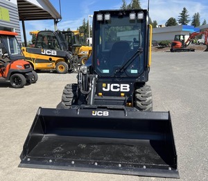 2025 JCB 215 Skid Steer Loader-Puissance compacte pour la construction et l'agriculture - Product Image 1