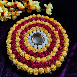 Beau bougeoir Rangoli Mat pour Haldi, Sangeet et décor de mariage, Diyas de fleurs colorées, bougeoirs Rajasthani, faveurs - Product Image 1