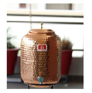 Refroidisseur d'eau élégant en cuivre martelé Robinet en laiton portable pour la décoration intérieure rustique Boisson saine au quotidien pour une utilisation de bureau en plein air - Product Image 1